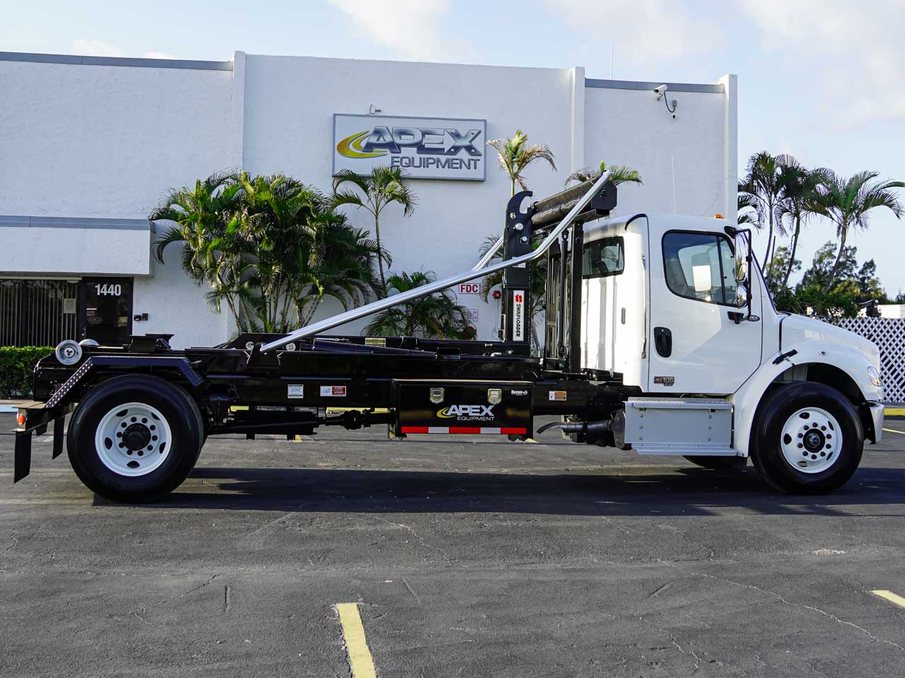 2025 Freightliner - image 5
