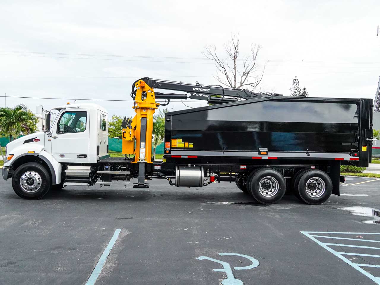 2025 PETERBILT 548 GRAPPLE TRUCK FOR SALE 2025 PETERBILT 548 GRAPPLE TRUCK FOR SALE - image 6 of 6