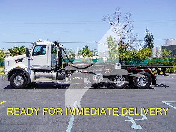 2025 567 PETERBILT - image 4 of 6