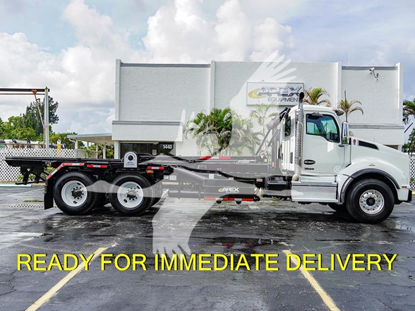2023 T880 KENWORTH - image 3 of 6