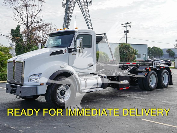 2023 T880 KENWORTH - image 2 of 6