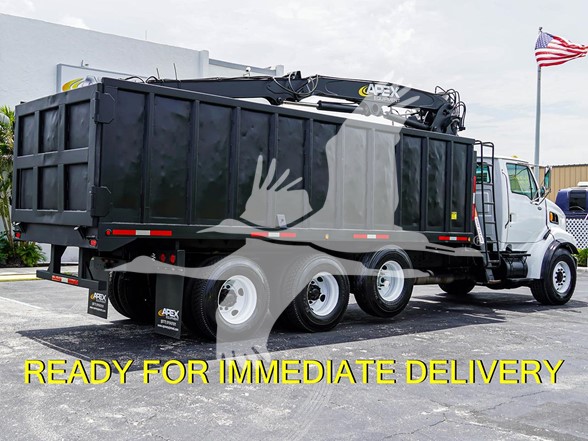 2004 LT9500 STERLING - image 5 of 6