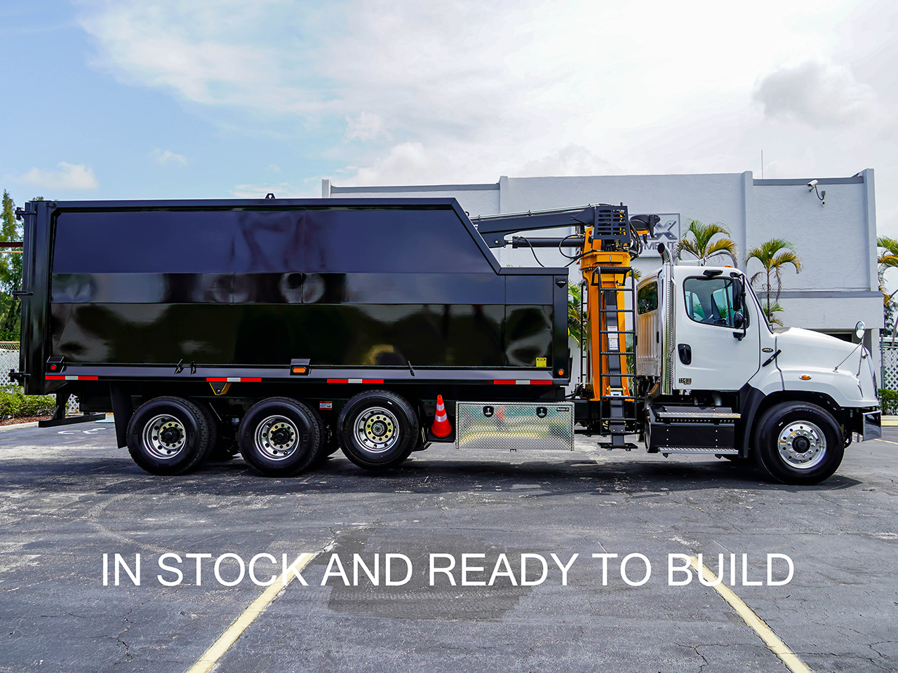 2026 FREIGHTLINER 114SD - image 6 of 6