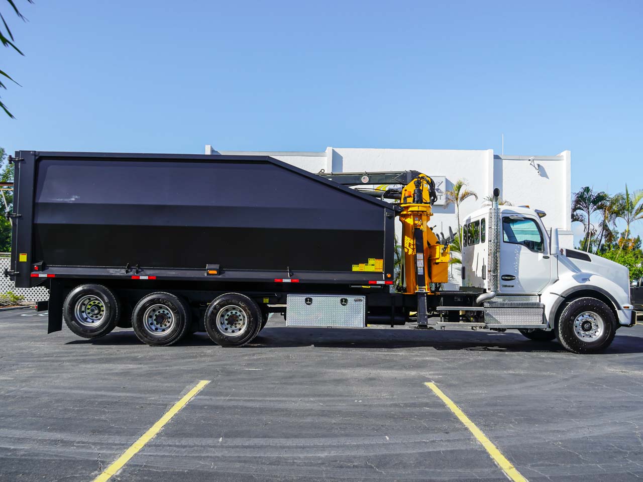 KENWORTH T880 GRAPPLE DUMP TRUCK KENWORTH T880 GRAPPLE DUMP TRUCK - image 5 of 6