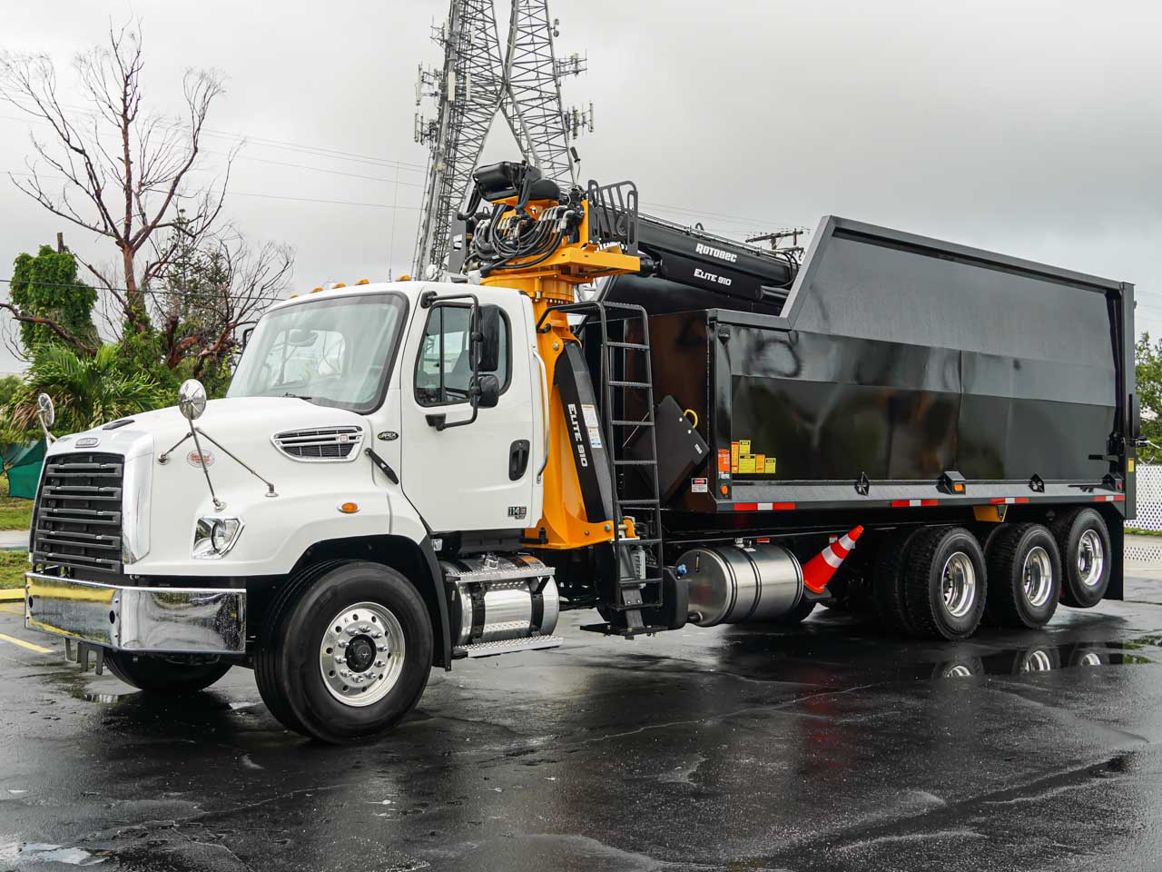 2026 FREIGHTLINER 114SD GRAPPLE TRUCK 2026 FREIGHTLINER 114SD GRAPPLE TRUCK - image 3 of 5