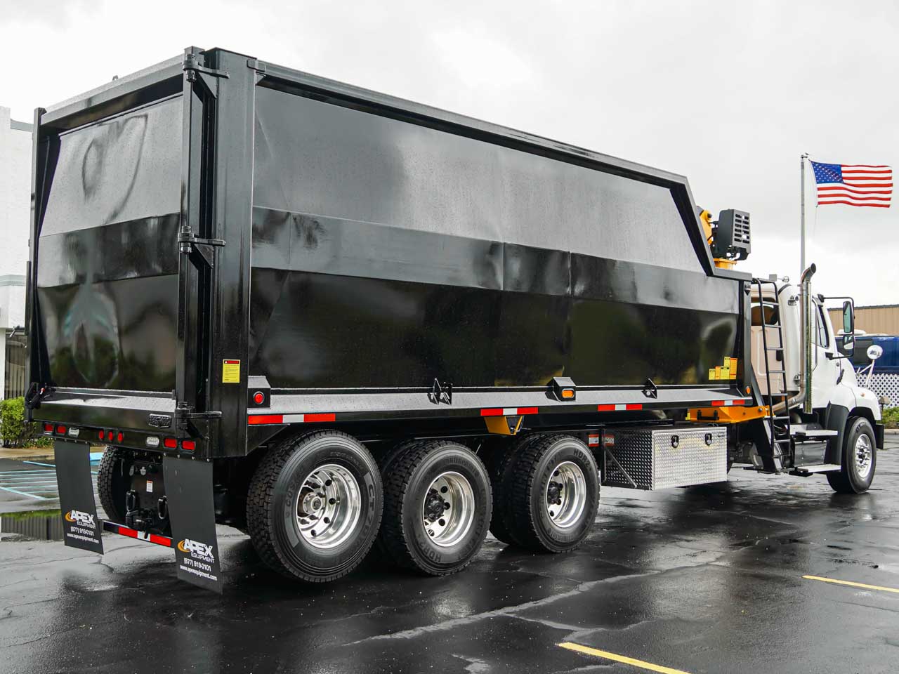 2026 FREIGHTLINER 114SD GRAPPLE TRUCK 2026 FREIGHTLINER 114SD GRAPPLE TRUCK - image 4 of 5