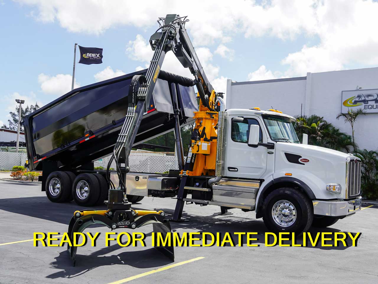 2026 PETERBILT 567 GRAPPLE TRUCK FOR SALE - image 1 of 6