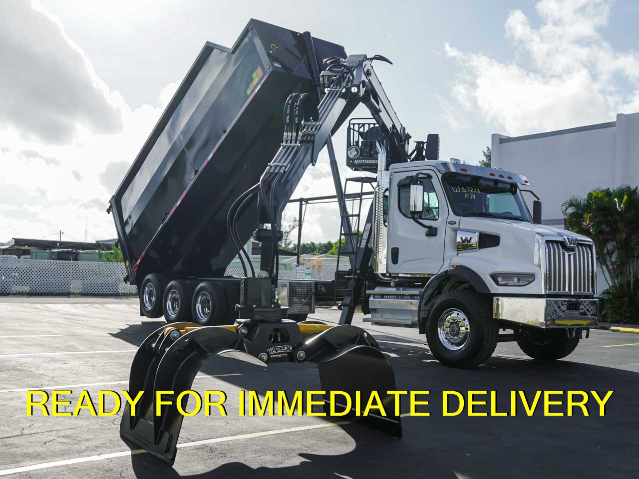 2026 47X WESTERN STAR GRAPPLE TRUCK FOR SALE - image 1 of 6