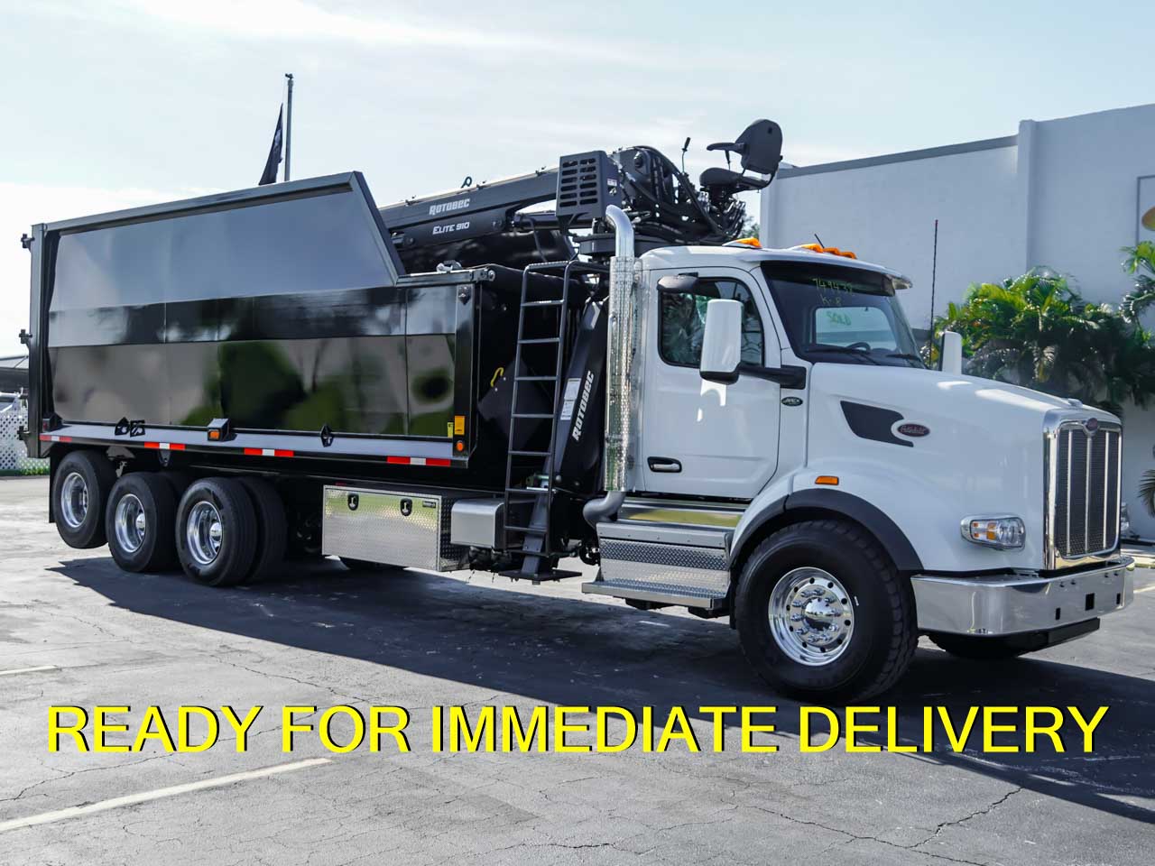 2026 PETERBILT 567 GRAPPLE TRUCK FOR SALE - image 2 of 6