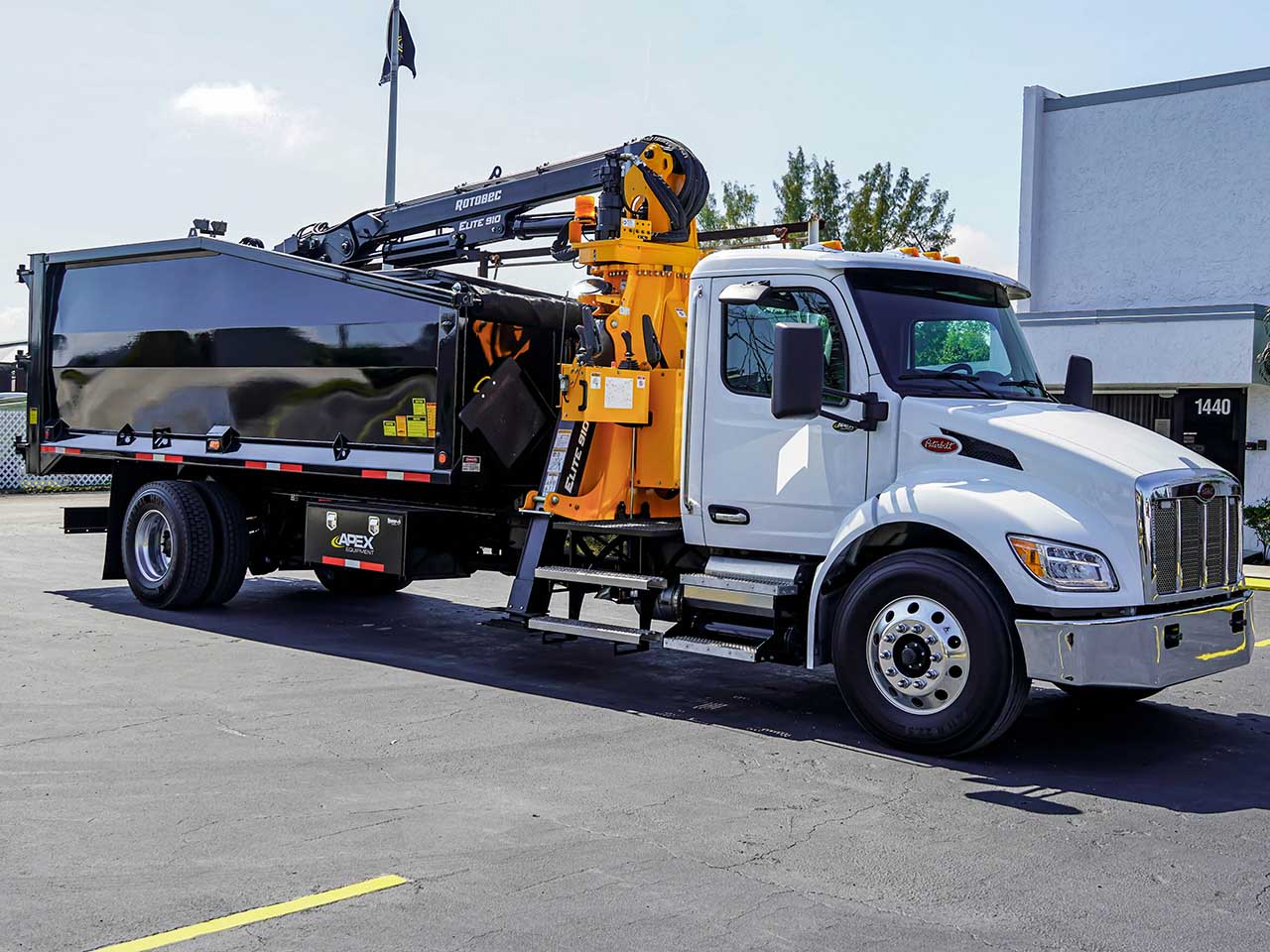 2026 537 PETERBILT ROTOBEC GRAPPLE LOADER TRUCK FOR SALE 2026 537 PETERBILT ROTOBEC GRAPPLE LOADER TRUCK FOR SALE - image 2 of 6
