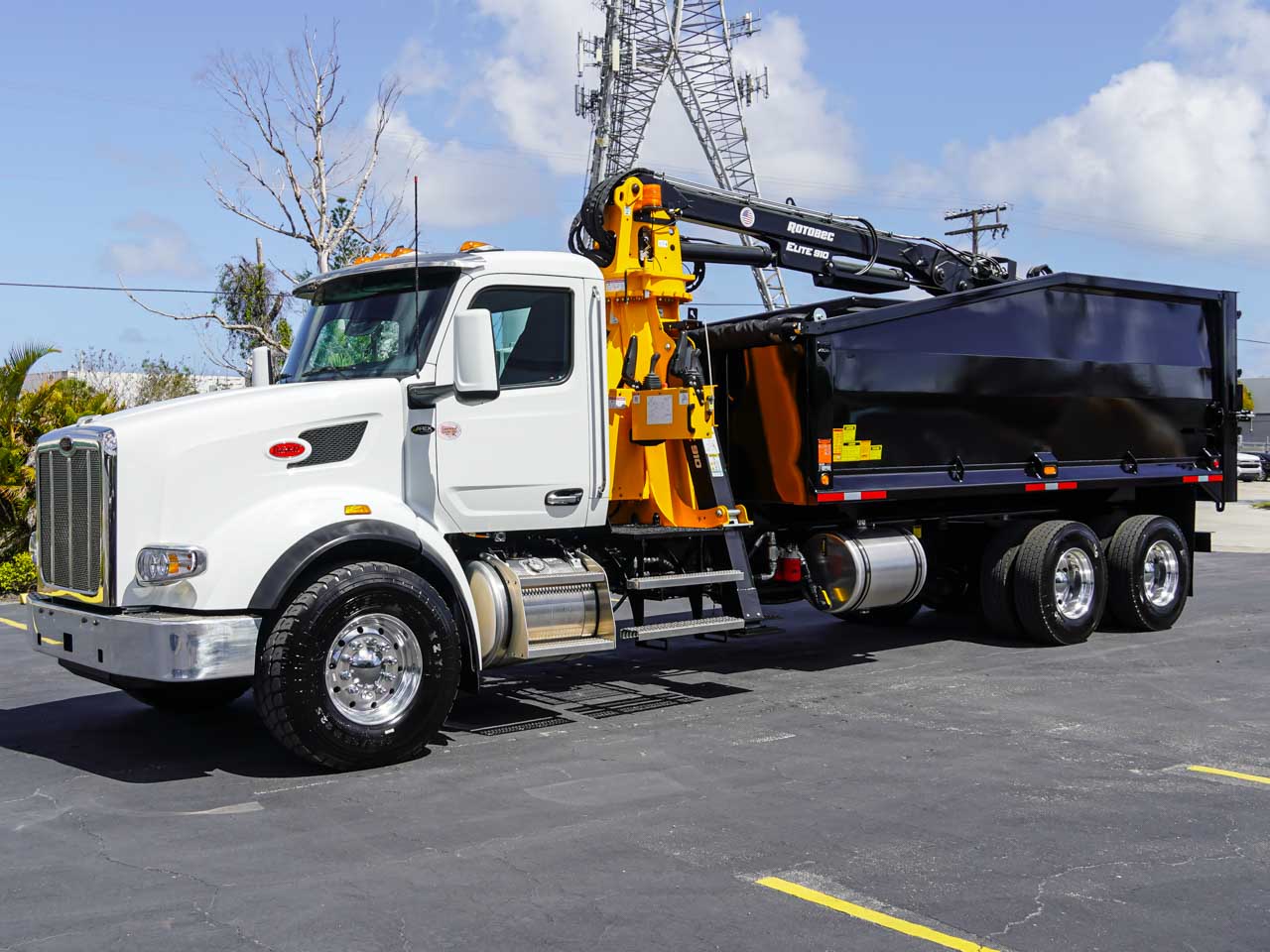 2026 PETERBILT 567 GRAPPLE TRUCK FOR SALE - image 3 of 6