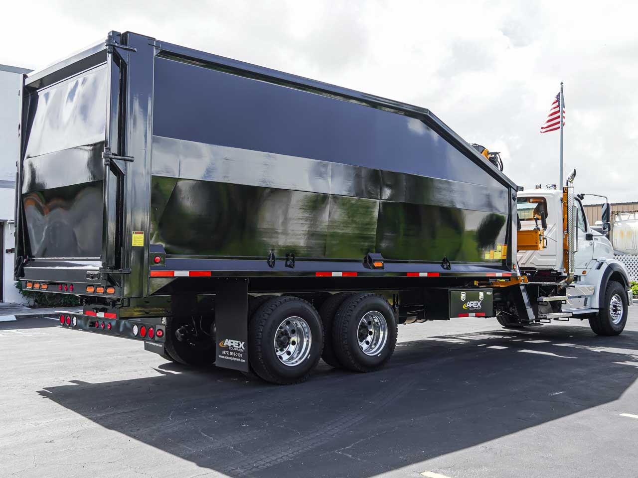 2026 INTERNATIONAL HX GRAPPLE TRUCK FOR SALE 2026 INTERNATIONAL HX GRAPPLE TRUCK FOR SALE - image 4 of 6