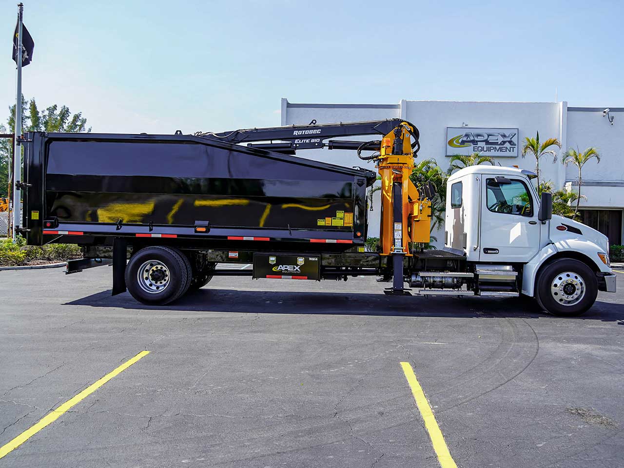 2026 537 PETERBILT ROTOBEC GRAPPLE LOADER TRUCK FOR SALE 2026 537 PETERBILT ROTOBEC GRAPPLE LOADER TRUCK FOR SALE - image 4 of 6