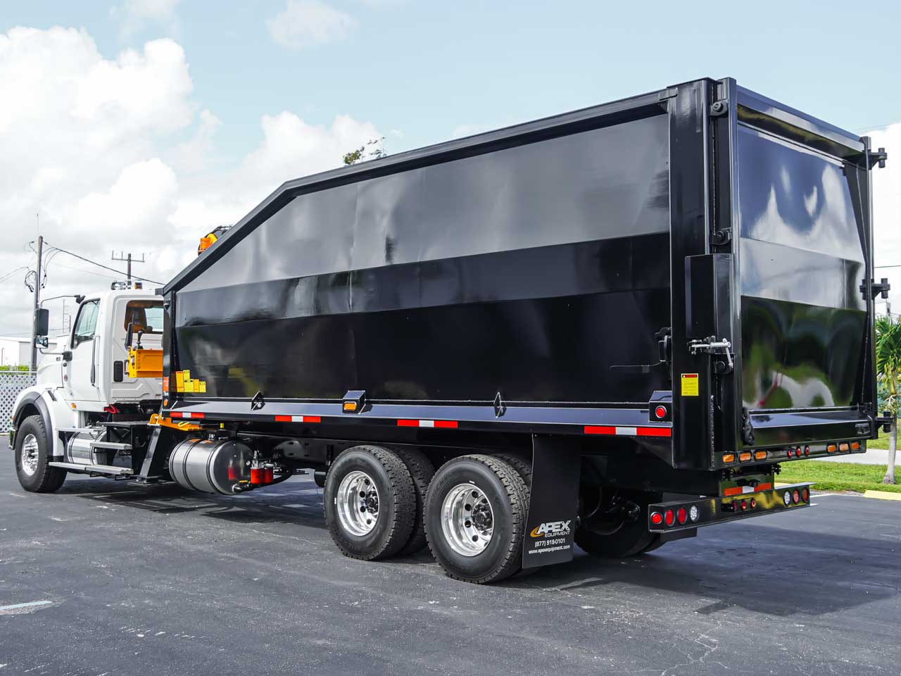 2026 INTERNATIONAL HX GRAPPLE TRUCK FOR SALE 2026 INTERNATIONAL HX GRAPPLE TRUCK FOR SALE - image 5 of 6