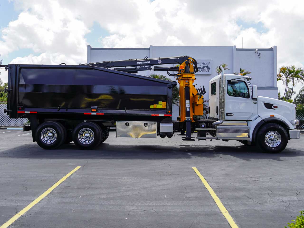 2026 PETERBILT 567 GRAPPLE TRUCK FOR SALE - image 6 of 6