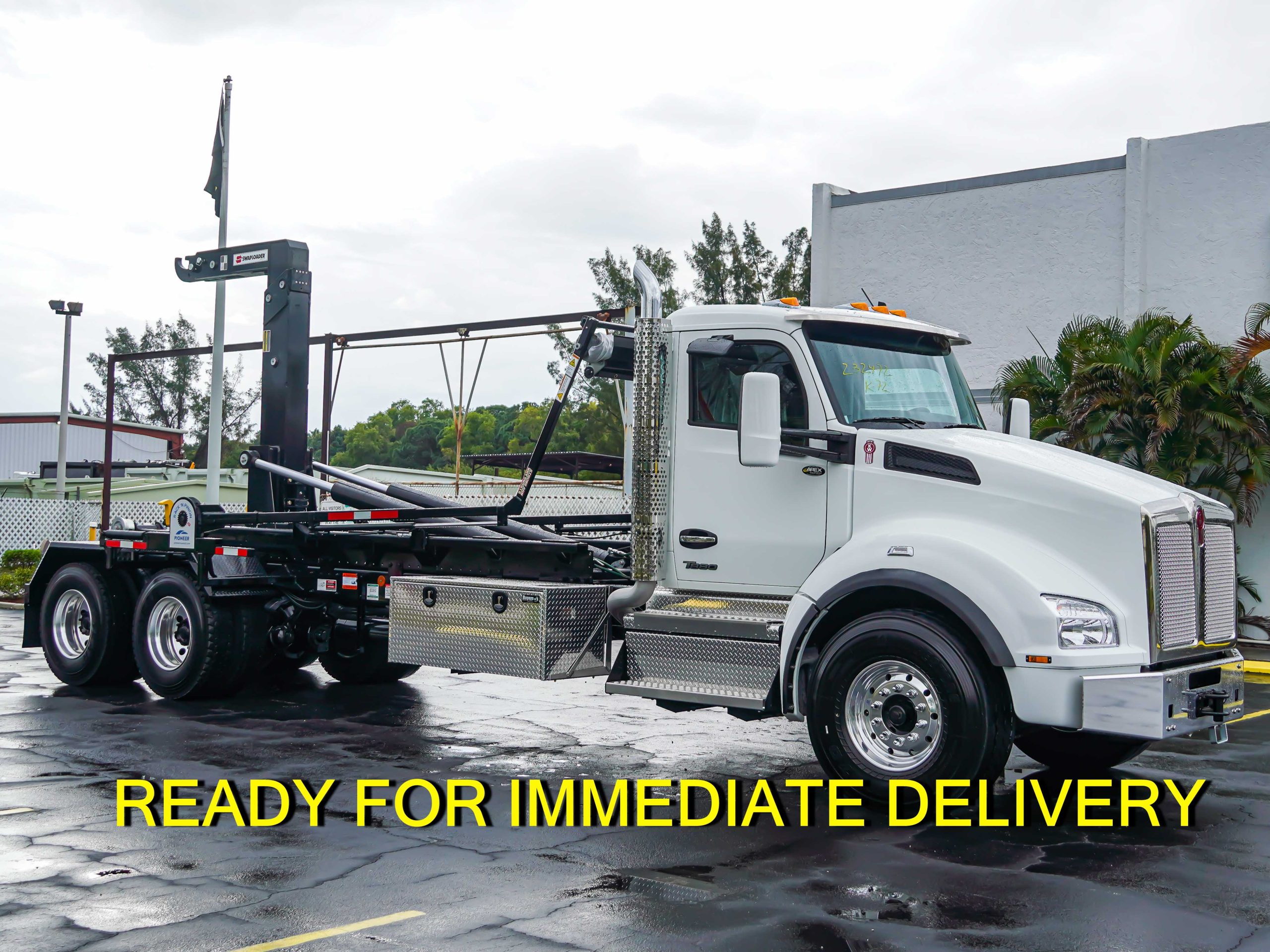 2026 KENWORTH T880 HOOKLIFT TRUCK FOR SALE 2026 KENWORTH T880 HOOKLIFT TRUCK FOR SALE - image 1 of 6