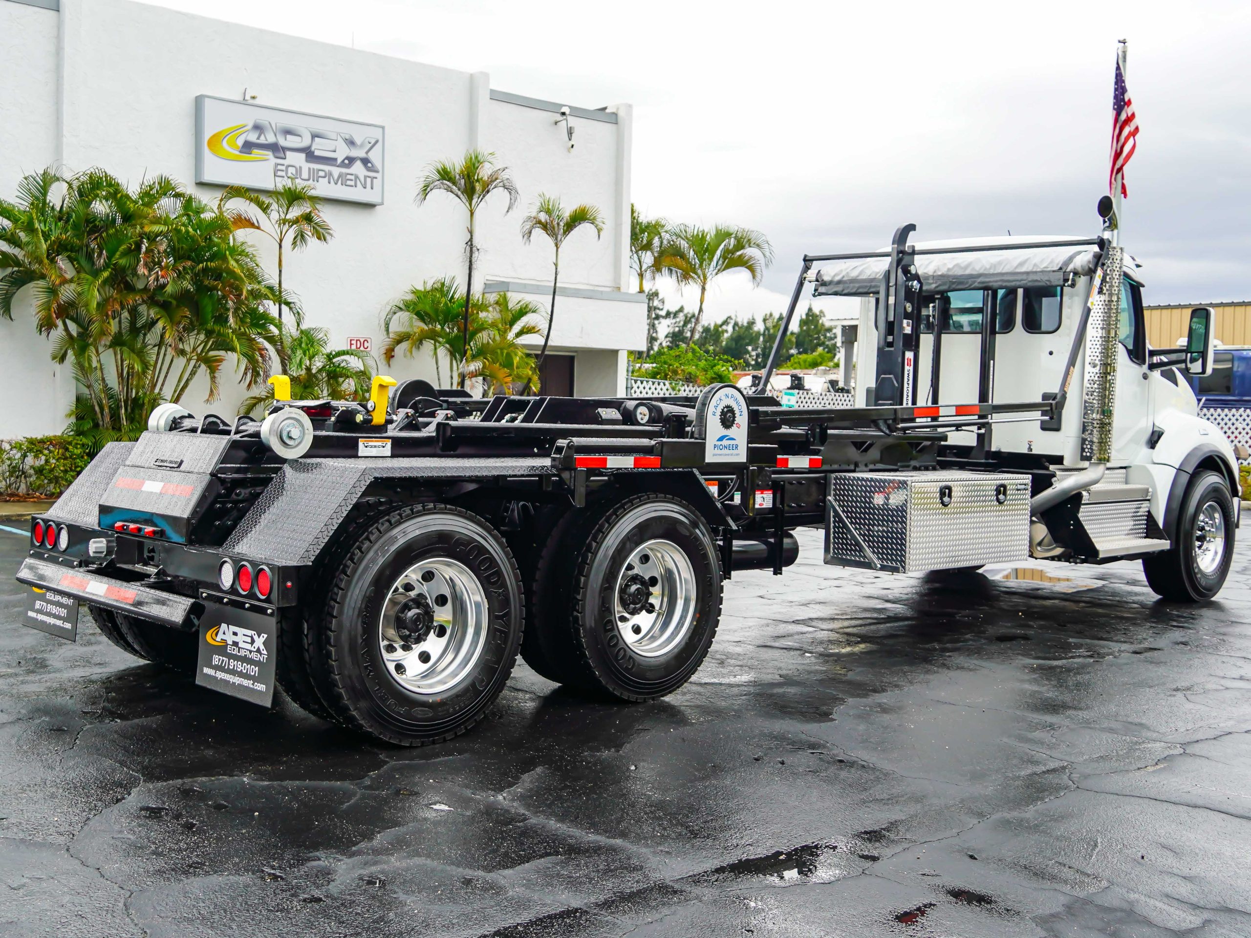 2026 KENWORTH T880 HOOKLIFT TRUCK FOR SALE 2026 KENWORTH T880 HOOKLIFT TRUCK FOR SALE - image 4 of 6