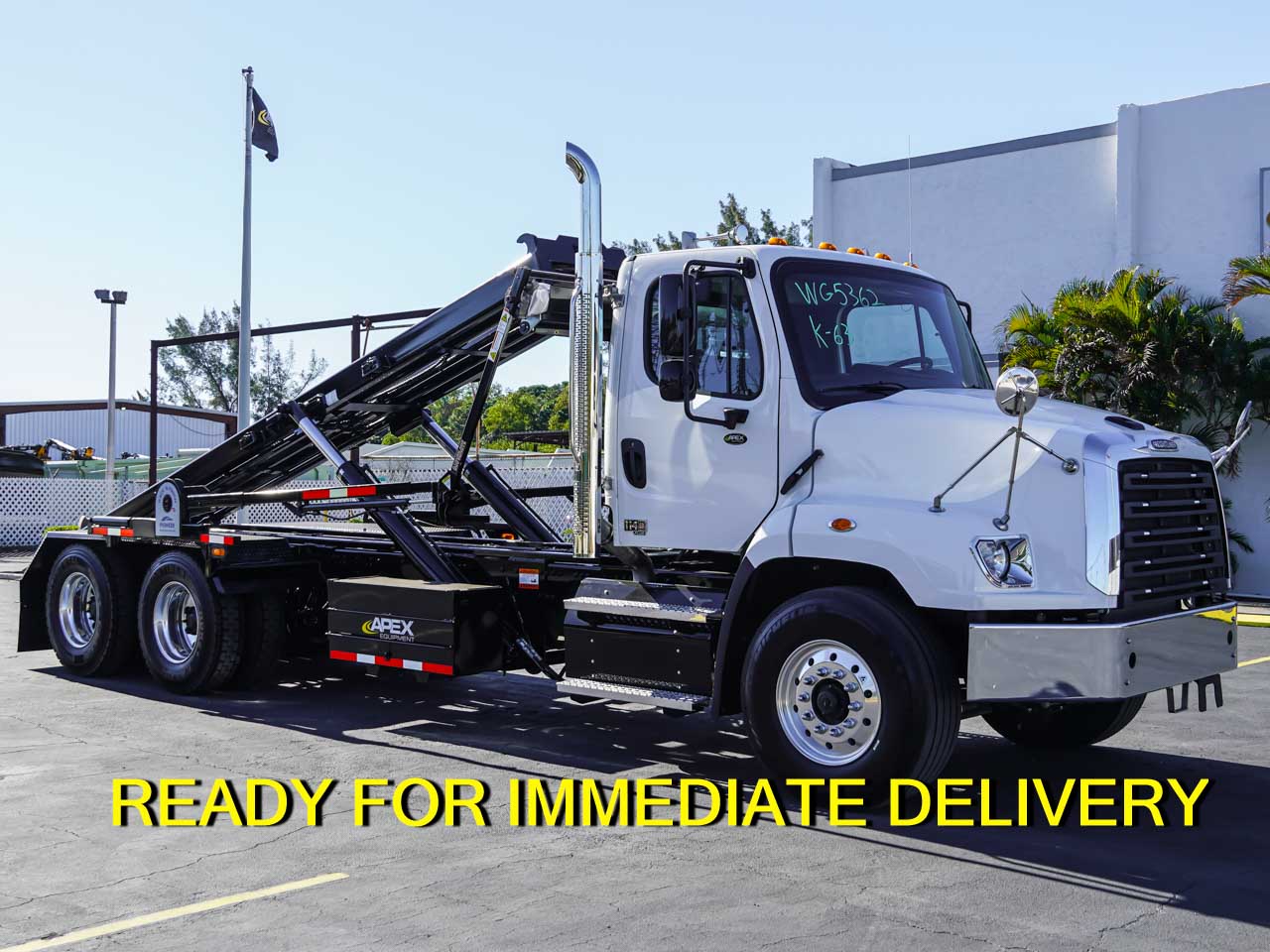 2025 Peterbilt - image 2