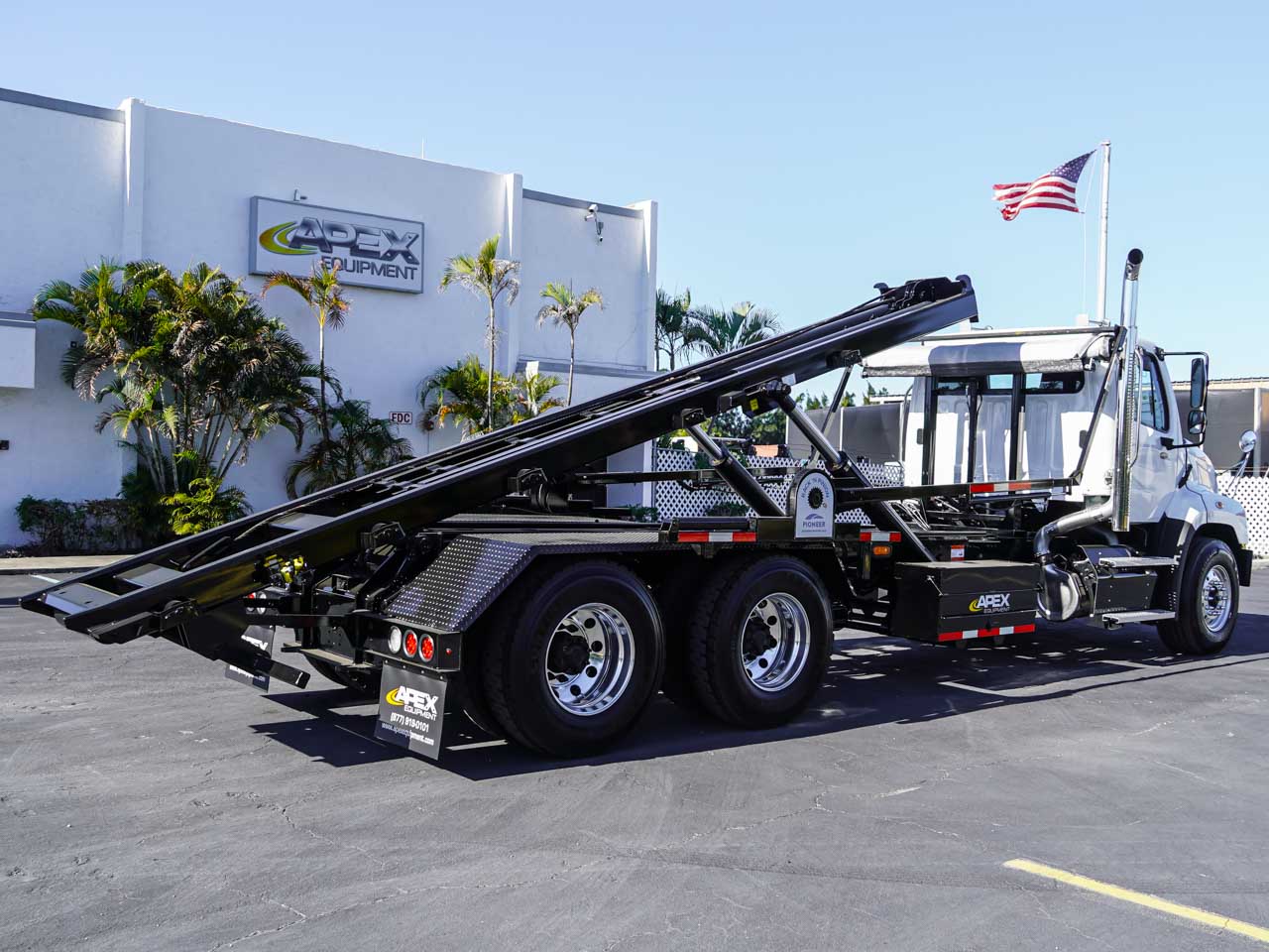 2025 Peterbilt - image 3