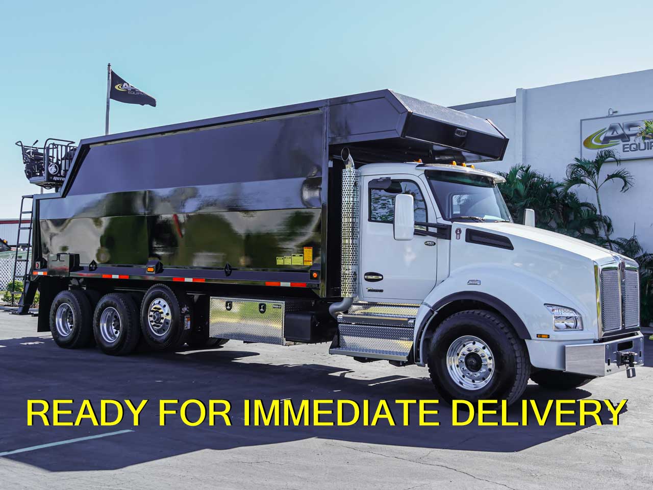 2026 KENWORTH T880 ROTOBEC GRAPPLE TRUCK - image 1 of 6