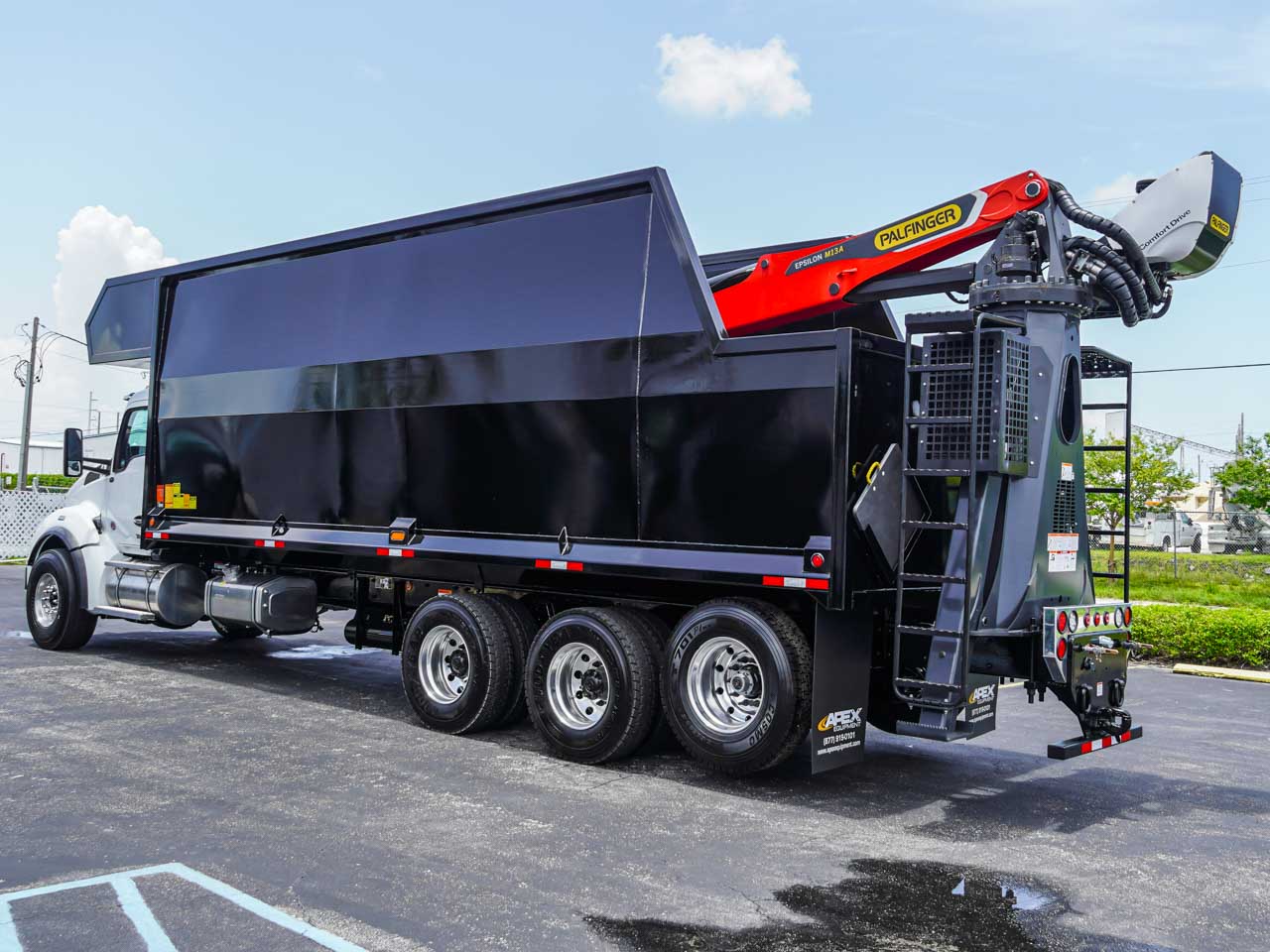 2027 KENWORTH T880 PALFINGER GRAPPLE TRUCK 2027 KENWORTH T880 PALFINGER GRAPPLE TRUCK - image 4 of 6