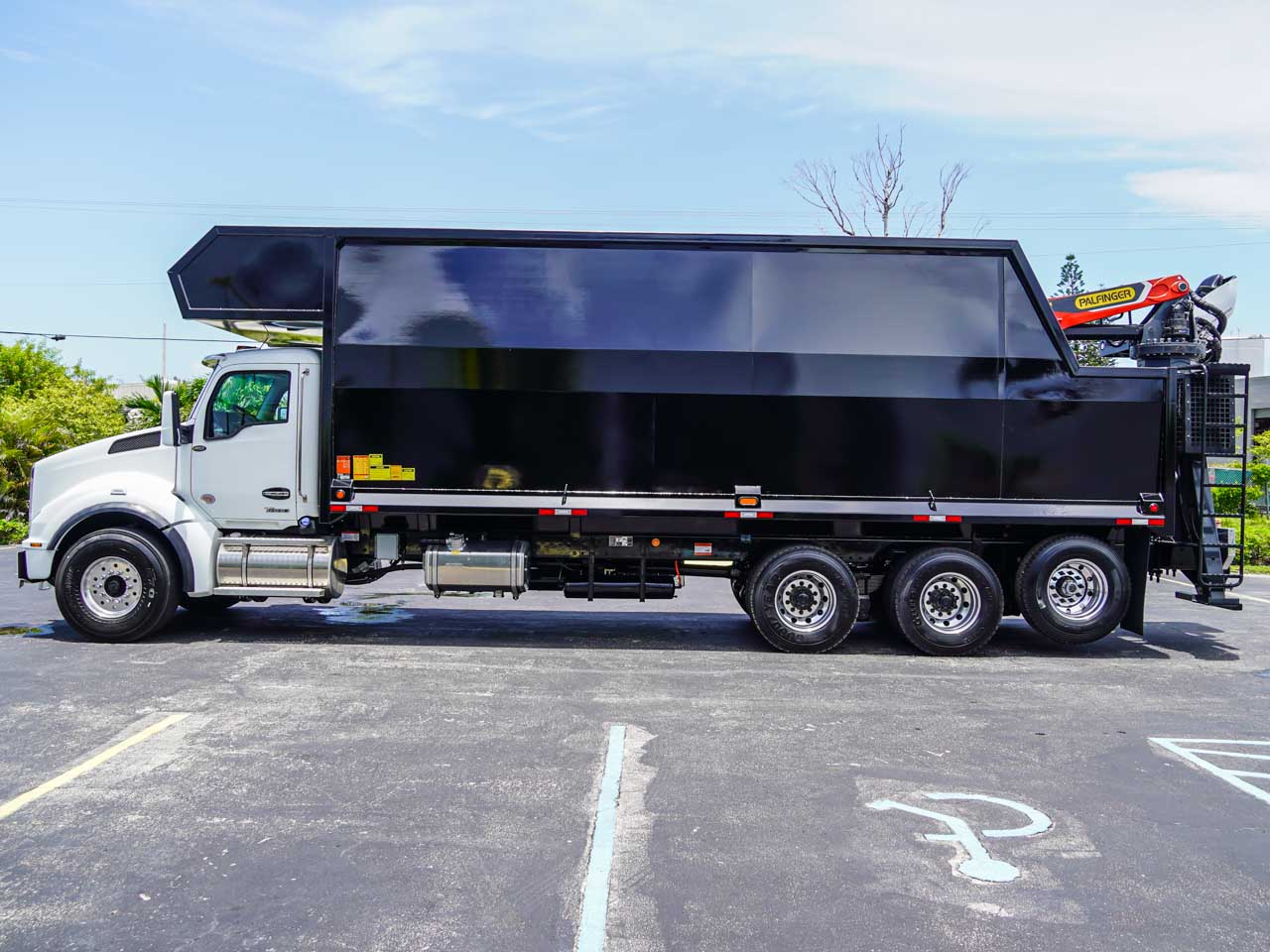 2027 KENWORTH T880 PALFINGER GRAPPLE TRUCK 2027 KENWORTH T880 PALFINGER GRAPPLE TRUCK - image 6 of 6