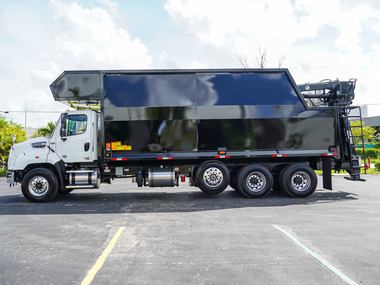 2027 FREIGHTLINER 114SD GRAPPLE TRUCK 2027 FREIGHTLINER 114SD GRAPPLE TRUCK - image 6 of 6