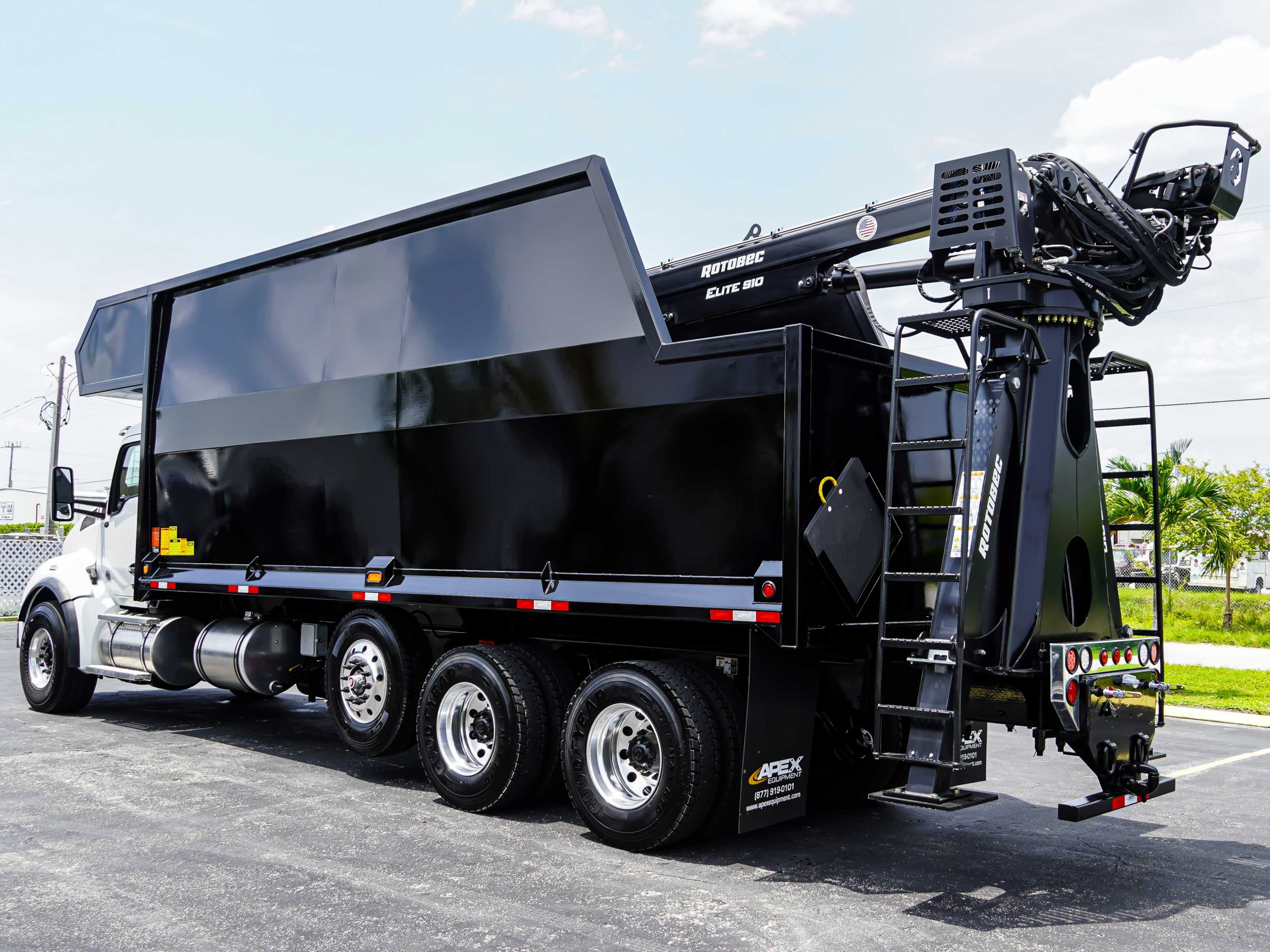 2027 KENWORTH T880 ROTOBEC GRAPPLE TRUCK - image 4 of 6