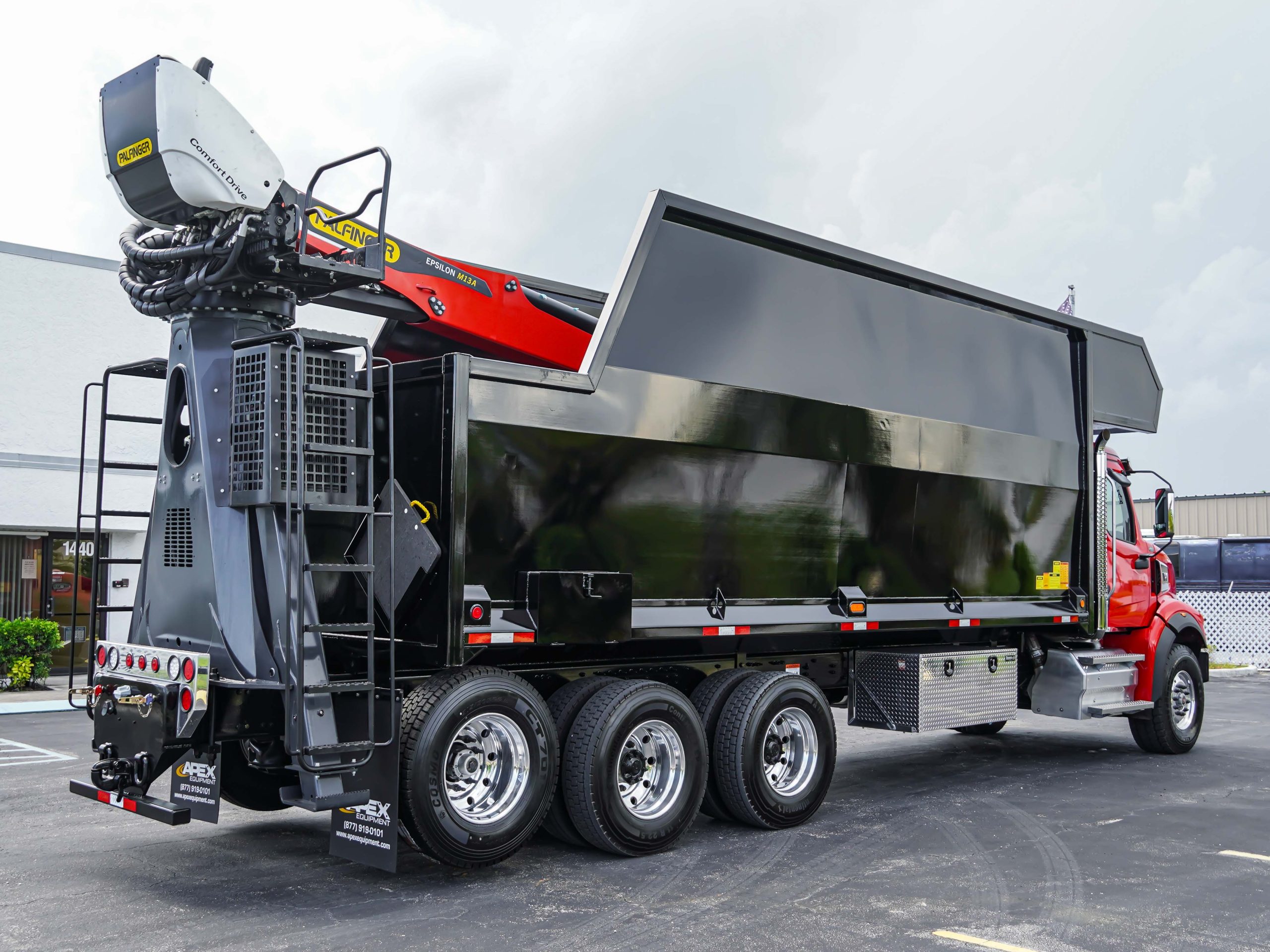 2027 WESTERN STAR 49X GRAPPLE TRUCK 2027 WESTERN STAR 49X GRAPPLE TRUCK - image 3 of 6