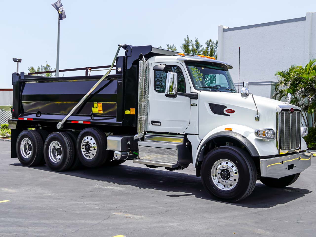 2026 PETERBILT 567 DUMP TRUCK FOR SALE 2026 PETERBILT 567 DUMP TRUCK FOR SALE - image 1 of 6