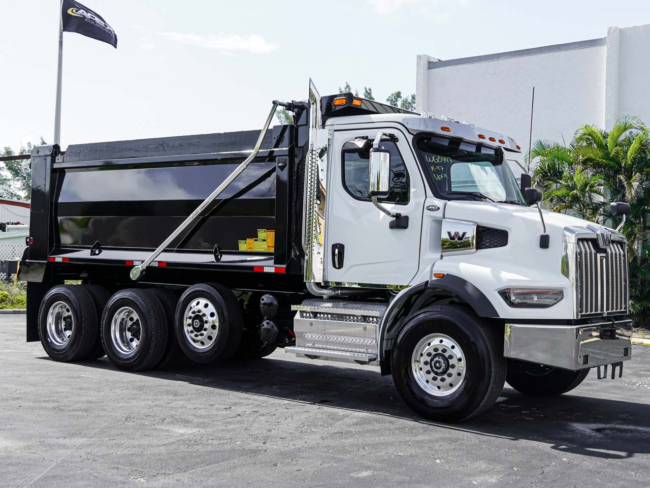 2026 WESTERN STAR 47X DUMP TRUCK FOR SALE 2026 WESTERN STAR 47X DUMP TRUCK FOR SALE - image 1 of 4