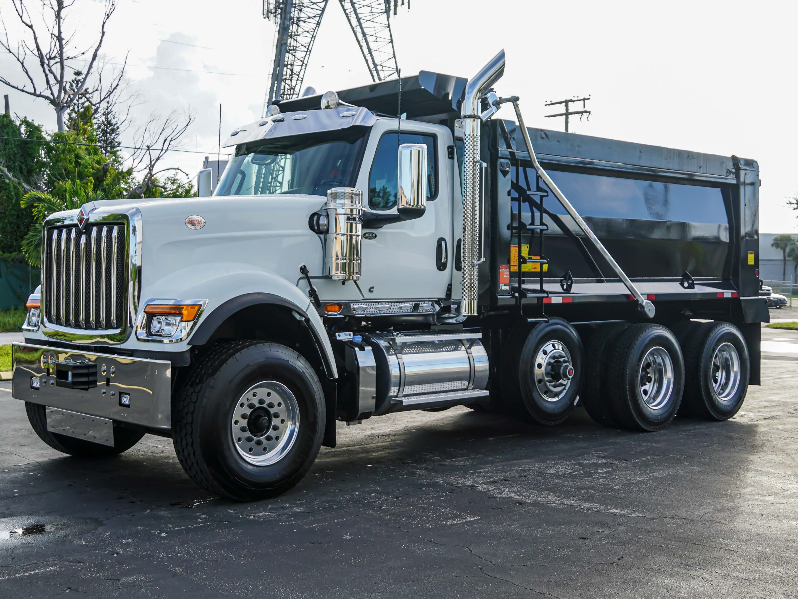 2026 INTERNATIONAL HX520 DUMP TRUCK FOR SALE 2026 INTERNATIONAL HX520 DUMP TRUCK FOR SALE - image 2 of 6