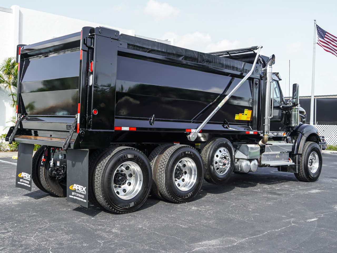 2026 INTERNATIONAL HX520 DUMP TRUCK FOR SALE 2026 INTERNATIONAL HX520 DUMP TRUCK FOR SALE - image 3 of 4
